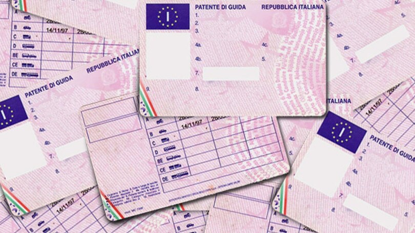 Patente auto, ripartono gli esami in Lombardia e Piemonte