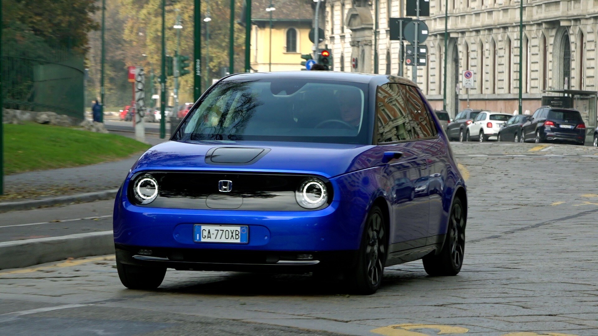 Honda e, il test su strada