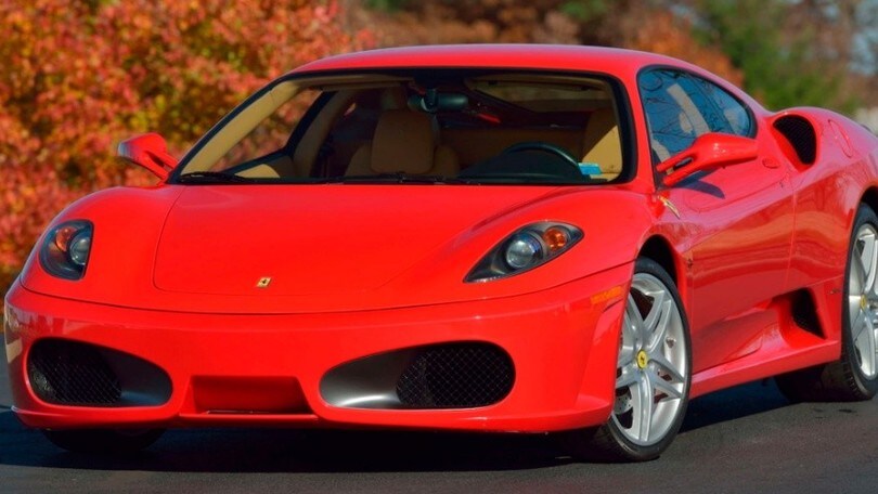 Ferrari F430 di Donald Trump all'asta: gli scatti
