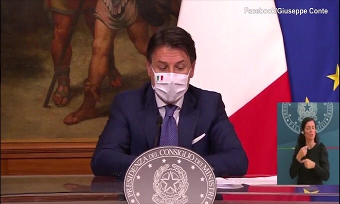 Conte: "Cerchiamo di evitare una terza ondata"
