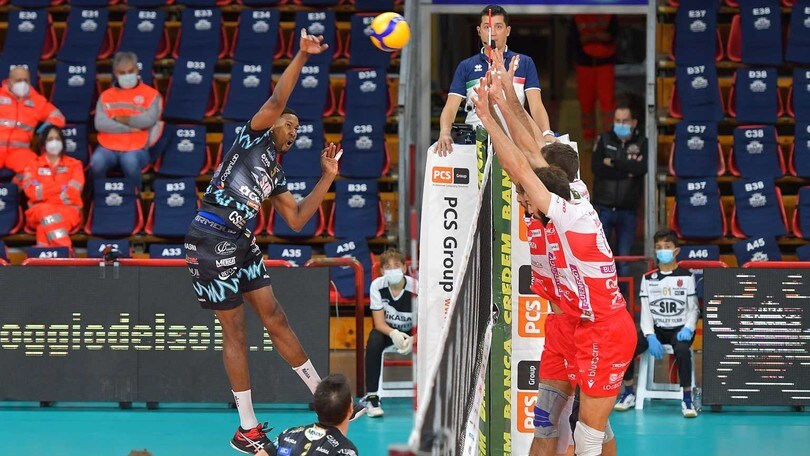 Superlega, Perugia in vetta, Vibo corsara, Trento al tie break