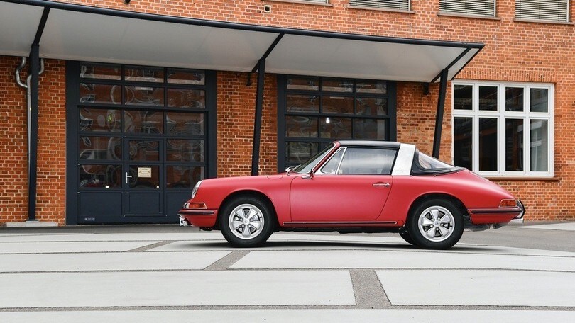 Porsche 911 S Targa, modello del 1967 restaurato come nuovo