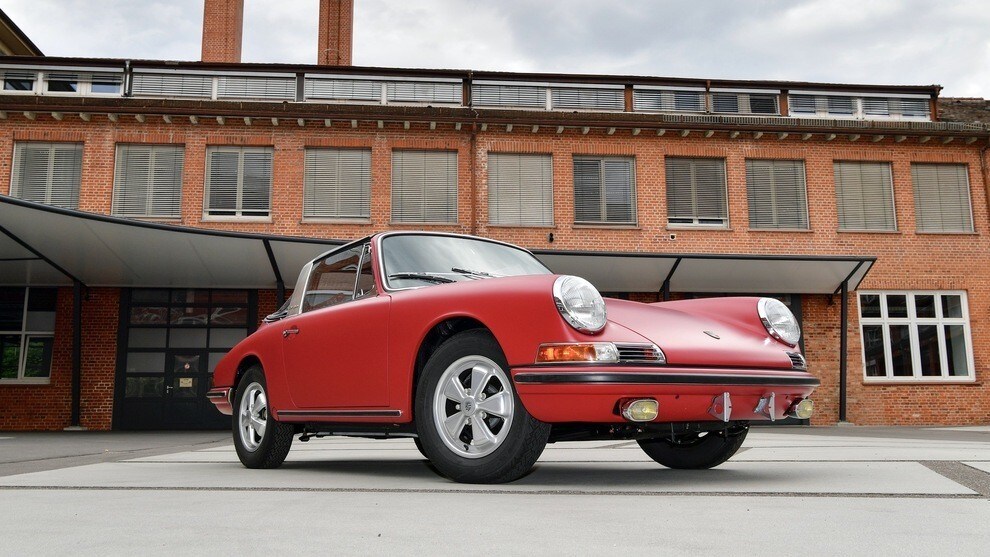 Porsche 911 S Targa, restaurato un modello risalente al 1967
