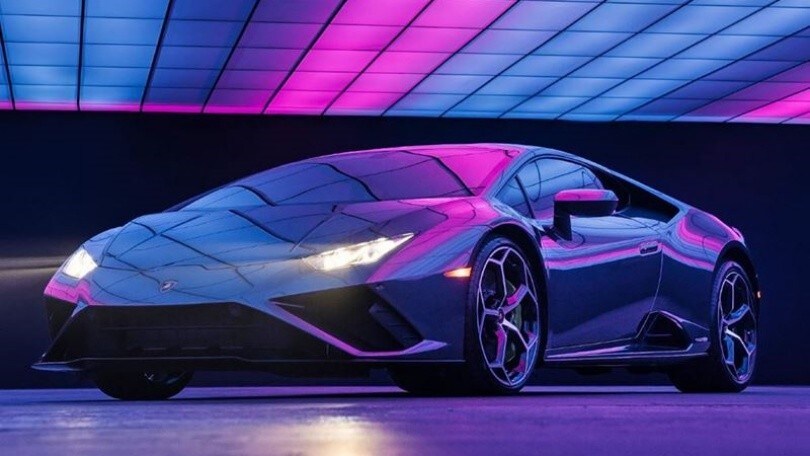 Lamborghini e Lady Gaga insieme per beneficienza con la Huracán EVO RWD "911"