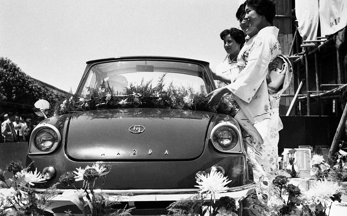 Mazda: storia ed evoluzione del logo