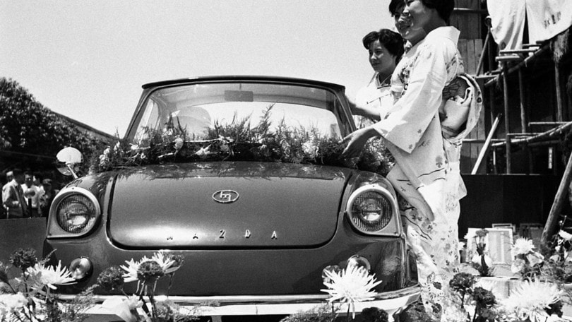 Mazda: storia ed evoluzione del logo