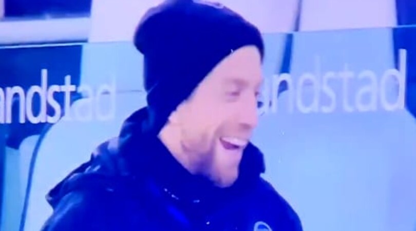 Gomez canta l'inno della Juve dalla panchina: il video fa il giro del web