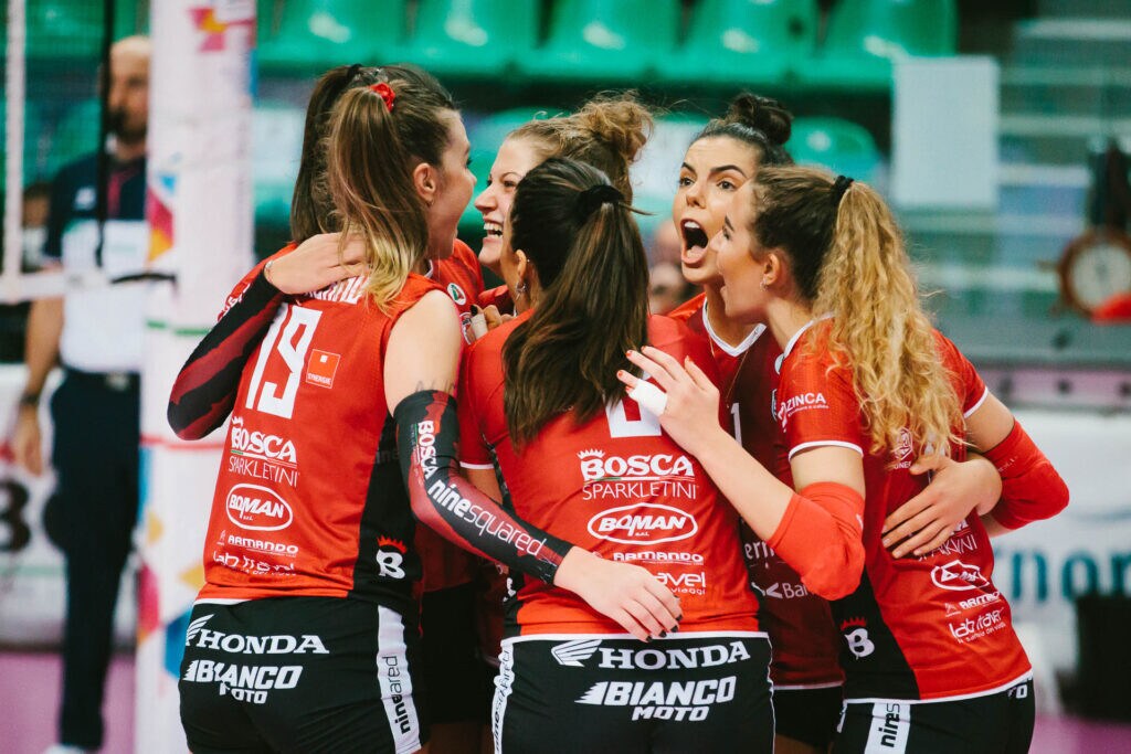 Cuneo supera Firenze in tre set