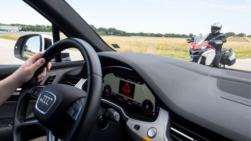 Dall'Australia: moto e pedoni più sicuri con le auto a guida autonoma
