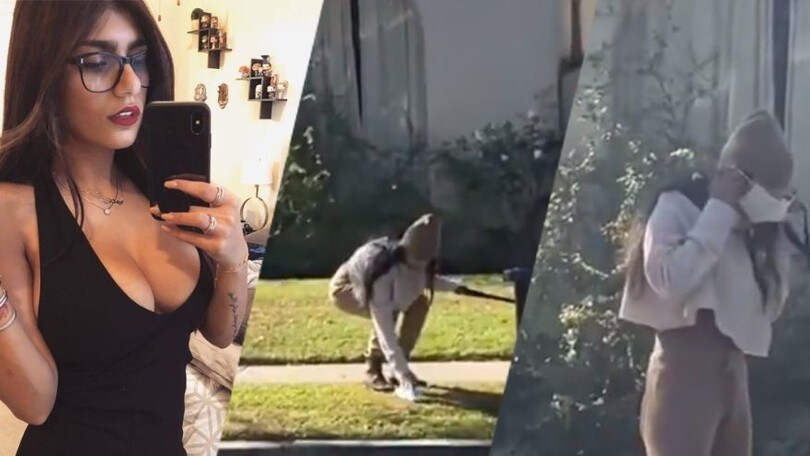 Mia Khalifa: raccoglie i bisogni del cane con la mascherina, poi se la rimette sul viso