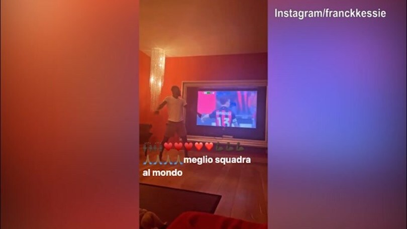 Kessie esulta davanti alla tv: "Siiii"