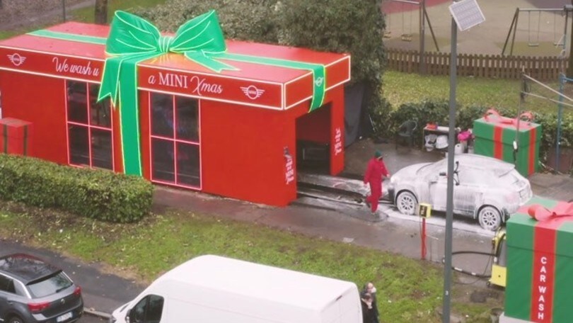 MINI regala i lavaggi auto gratis per Natale