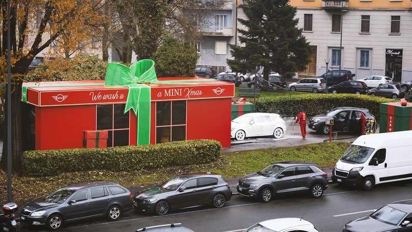 Il Babbo Natale di MINI: voucher online e lavaggi auto gratuiti