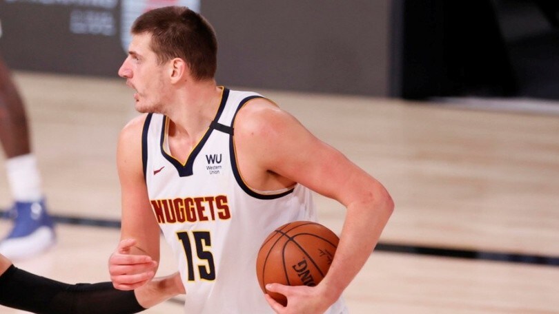 Nba, Jokic da record. Lakers ko contro i Blazers