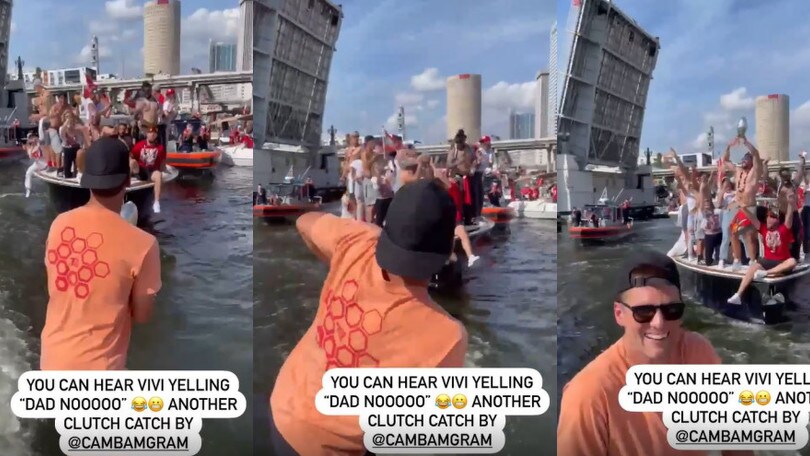 Tom Brady, che festa in barca!