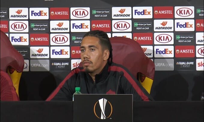 Roma, l'assenza di Smalling è un mistero