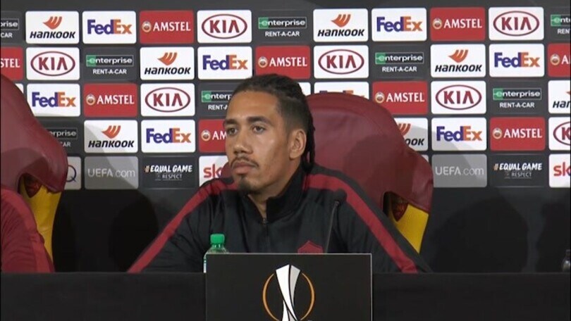 Roma, l'assenza di Smalling è un mistero
