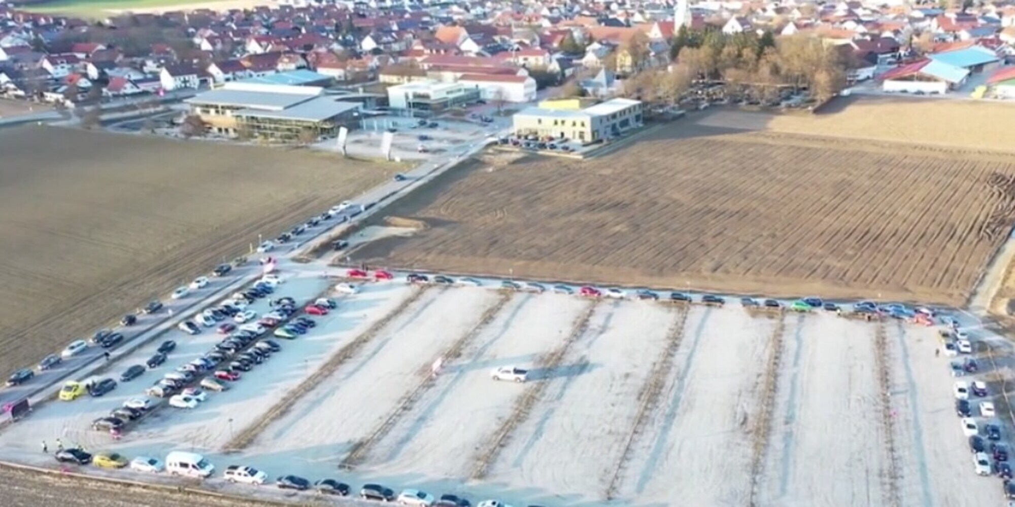 Appuntamenti e Covid: in Germania l'anima gemella si trova in auto