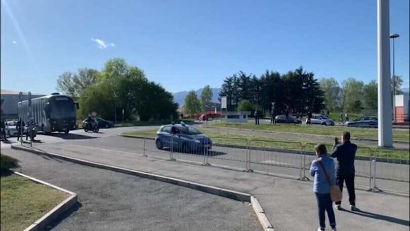 L’arrivo del pullman della Juventus