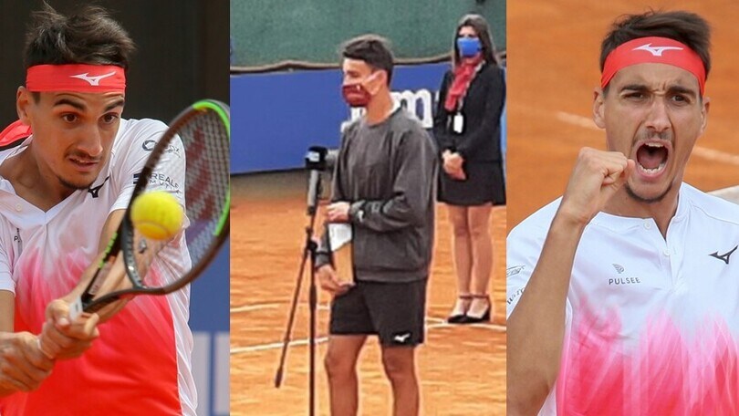 Sonego, premiazione al Sardegna Open con la mascherina del Toro!