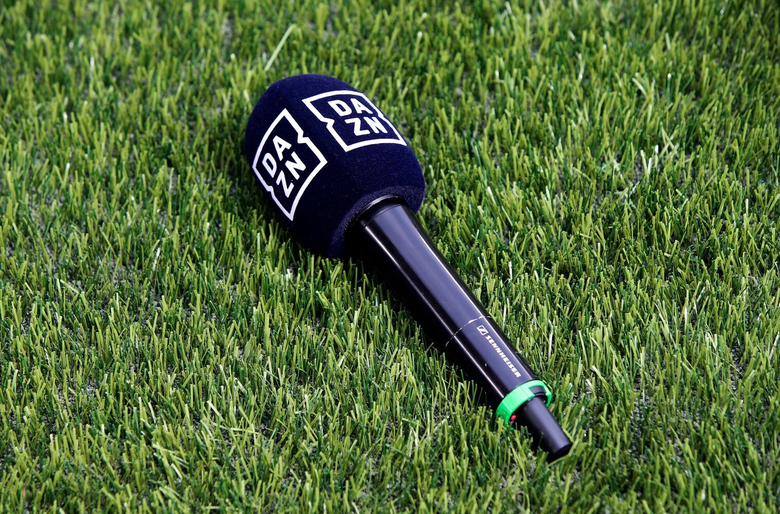 Dazn risarcisce gli abbonati colpiti dal blackout: un mese gratis