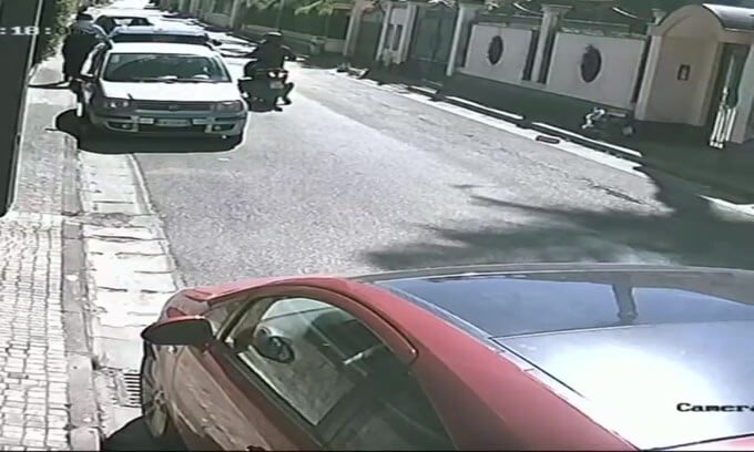 SUV rubato in 30 secondi a Napoli