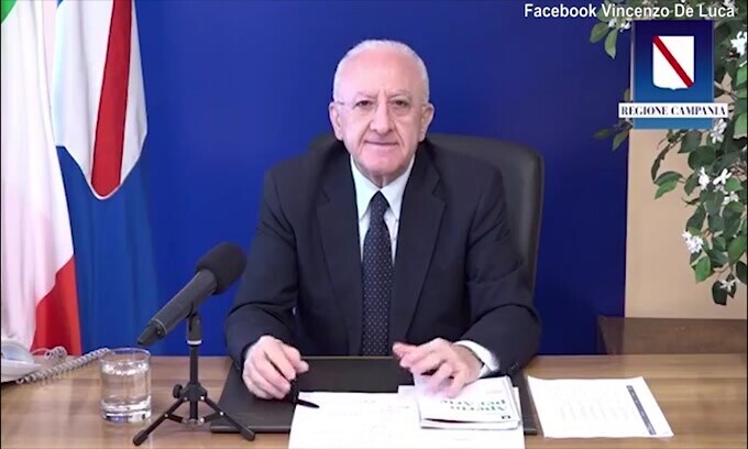De Luca attacca Agnelli: "Ha compiuto un disastro"