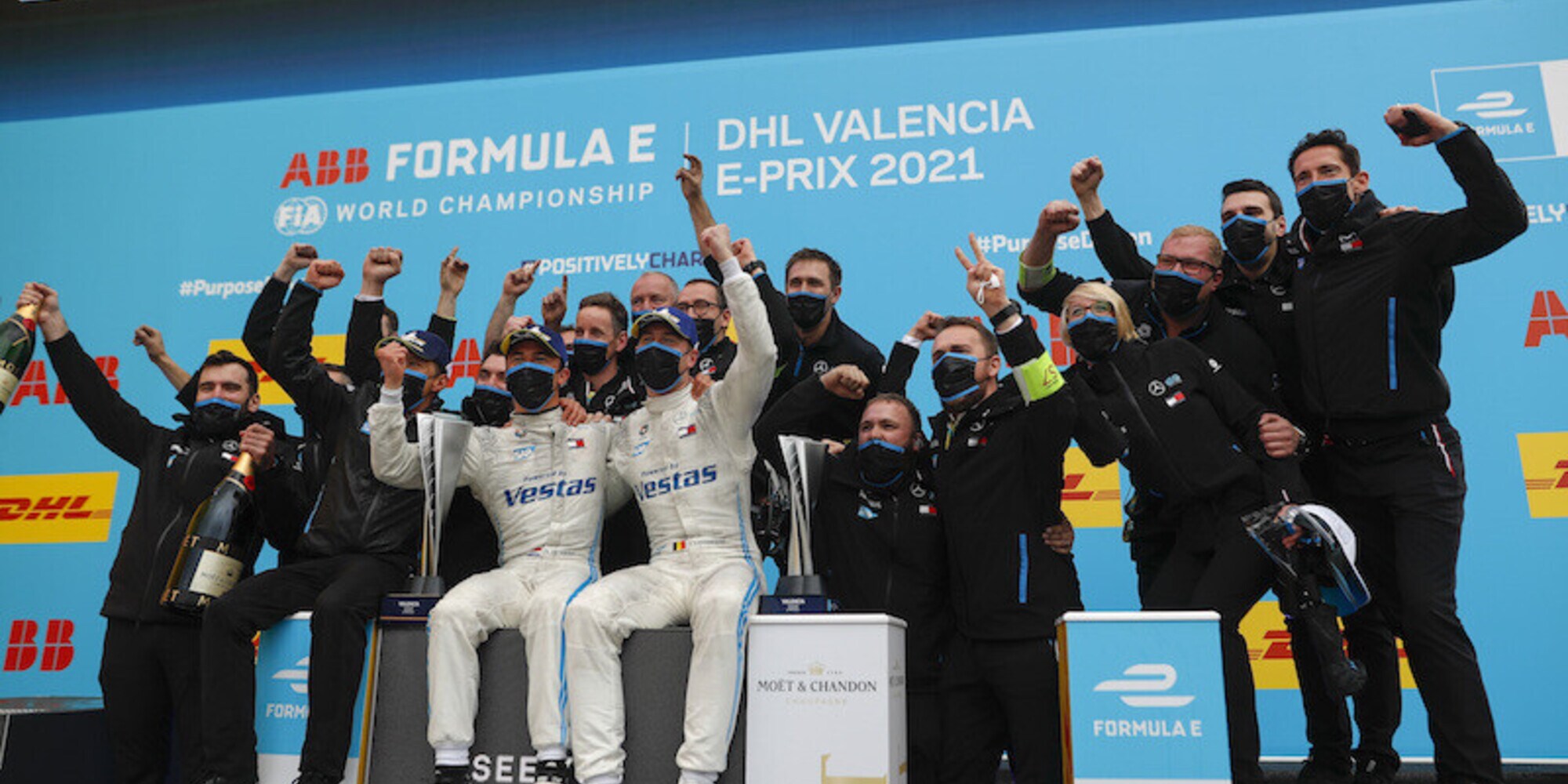 ePrix Valencia: De Vries e Mercedes vincono a sorpresa sotto la pioggia