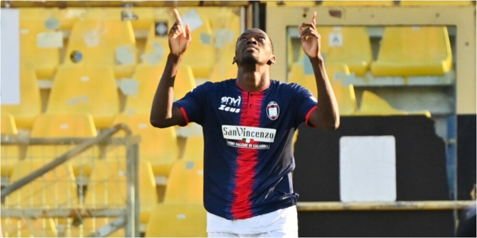 Parma-Crotone 3-4: decisiva la doppietta di Simy
