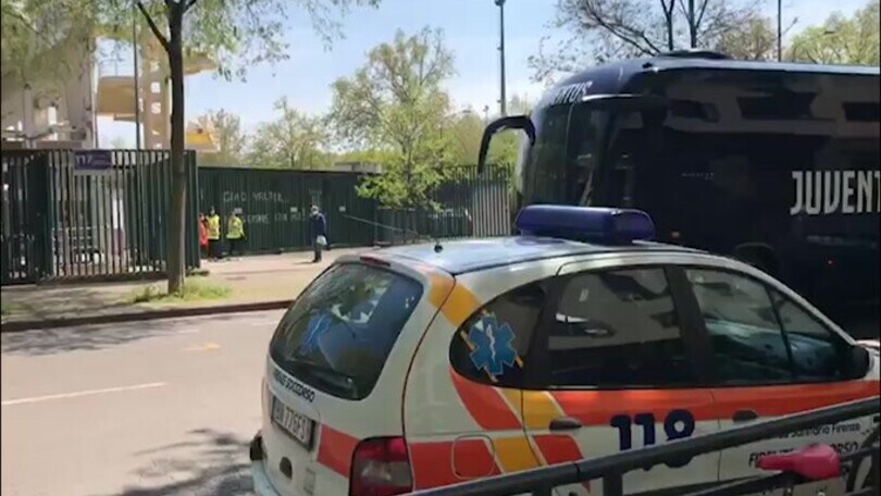 Fiorentina-Juventus: l’arrivo del pullman bianconero allo stadio