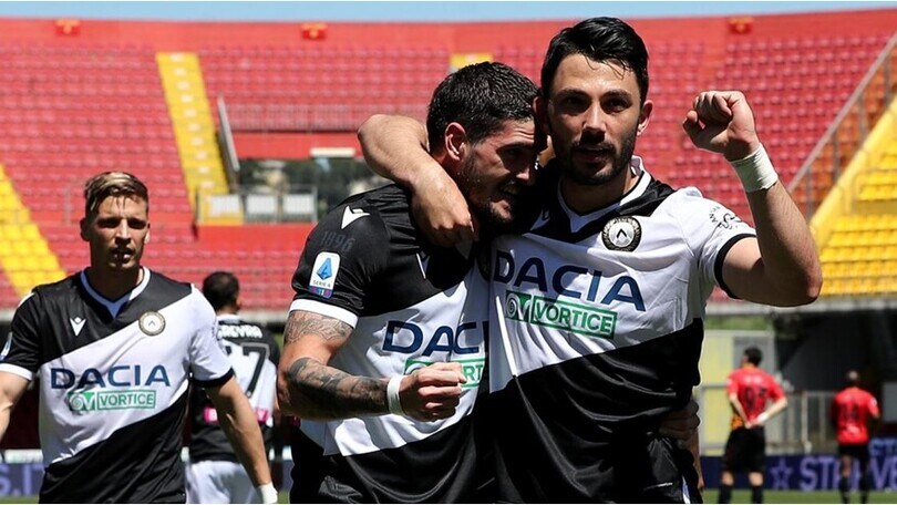 Poker Udinese al Benevento: gol e spettacolo al Vigorito