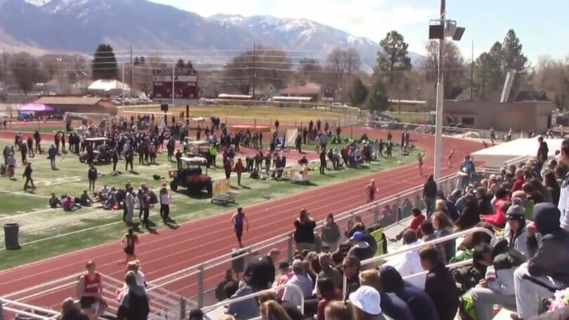 Il cagnolino invade la pista e vince la gara di atletica!