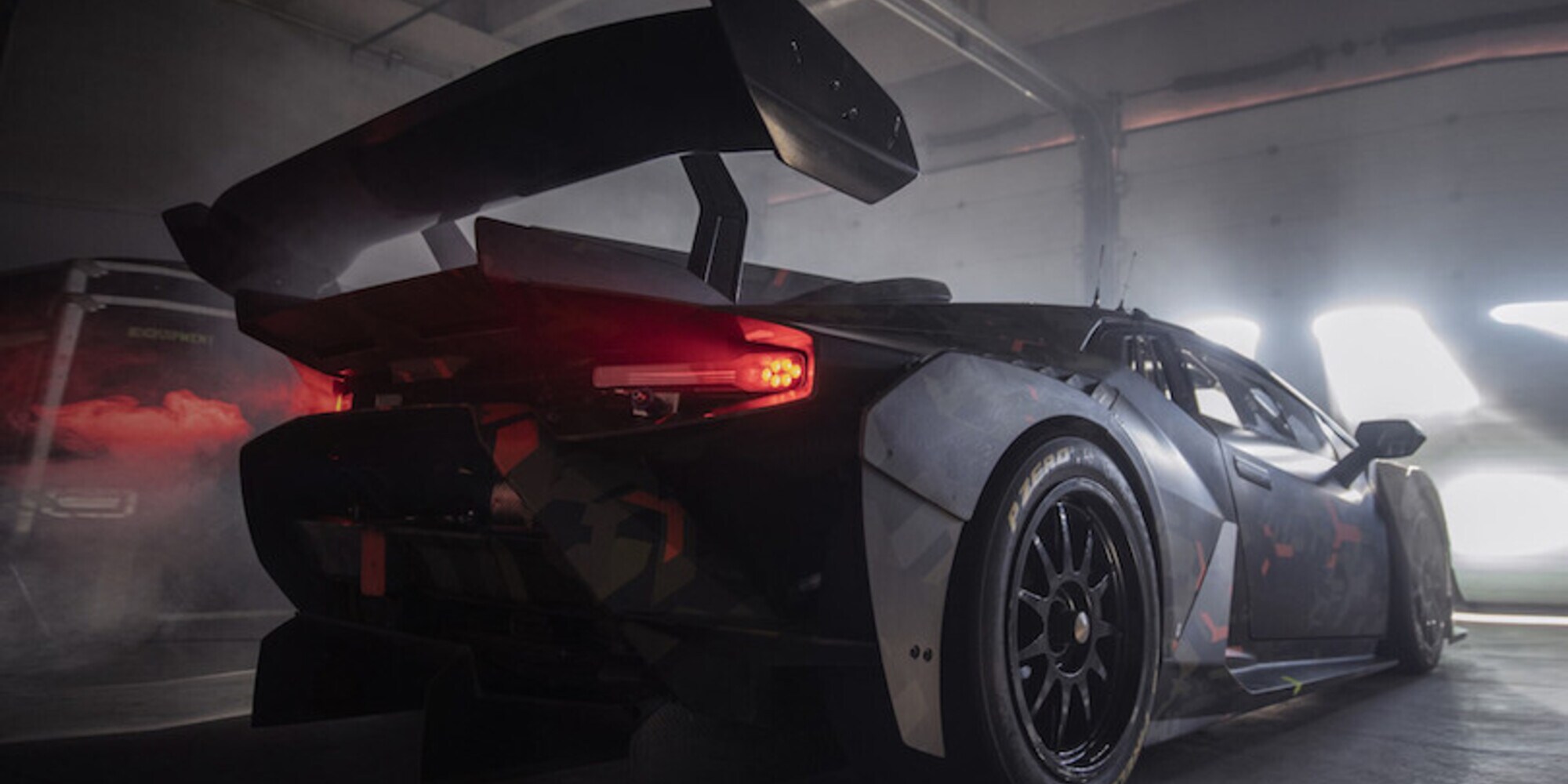 Lamborghini Squadra Corse, in arrivo una Huracàn one-off estrema