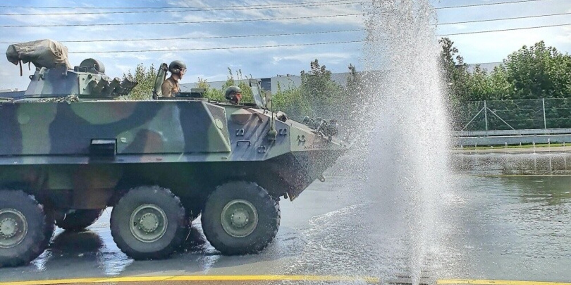 Dormono nel carro armato col motore acceso: 4 militari finiscono in ospedale