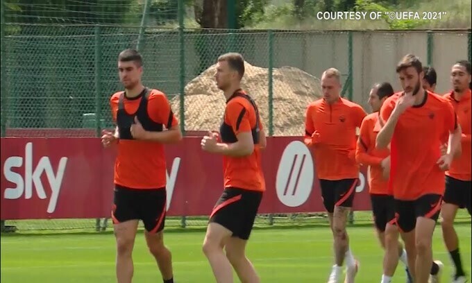 Roma, Fonseca e la squadra verso lo United