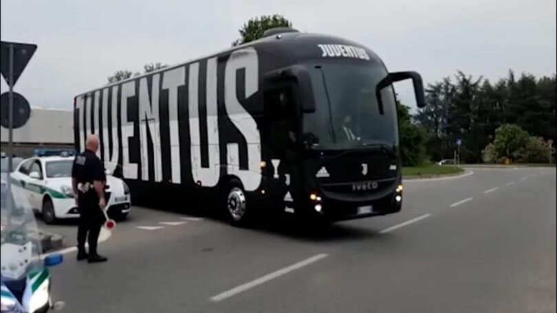 Juve-Milan, arriva il pullman della Juve