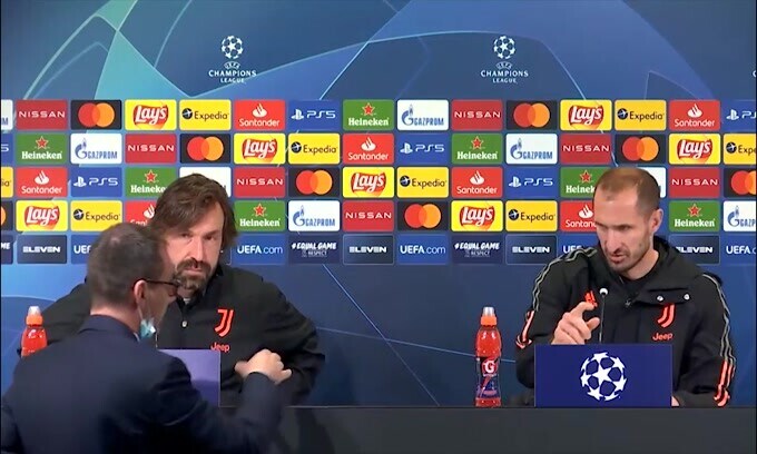 Nessun esonero, Pirlo in panchina contro il Sassuolo