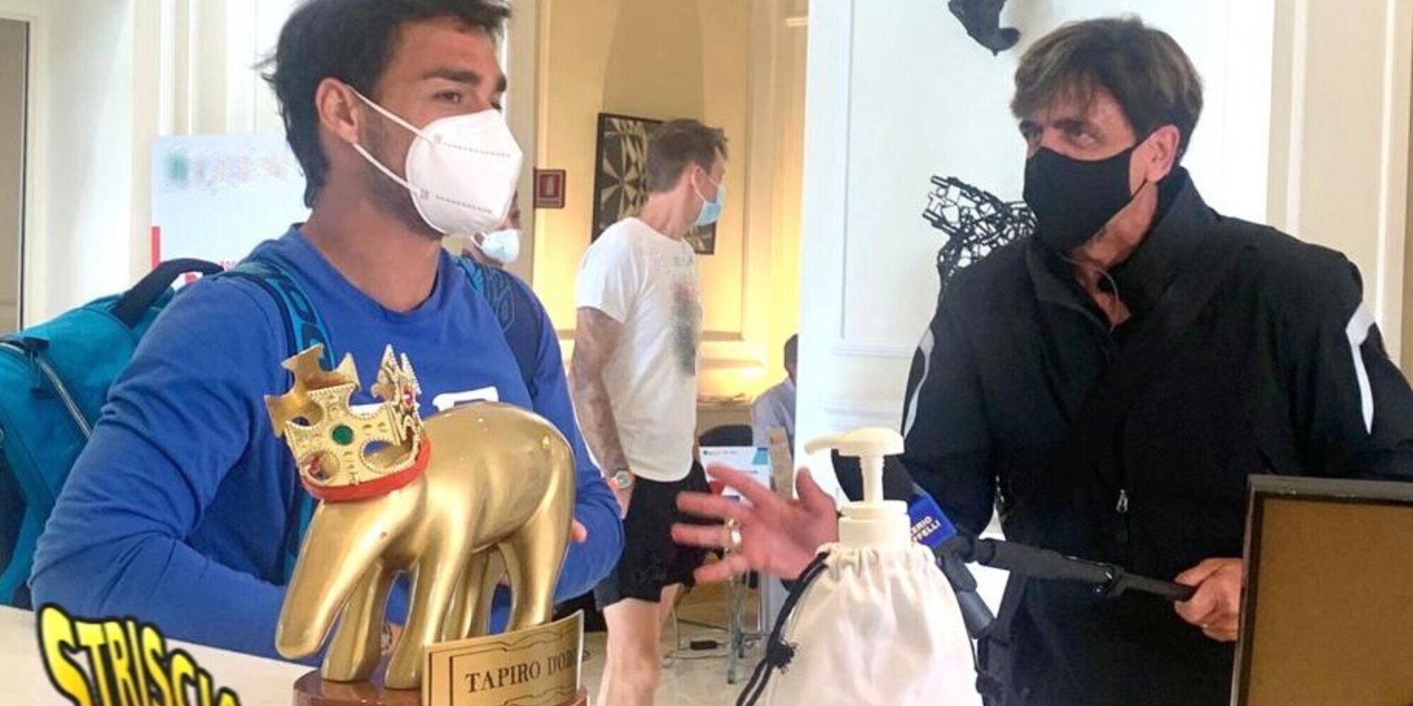 Internazionali, Fognini riceve il Tapiro d'Oro: "Almeno un trofeo l'ho vinto..."