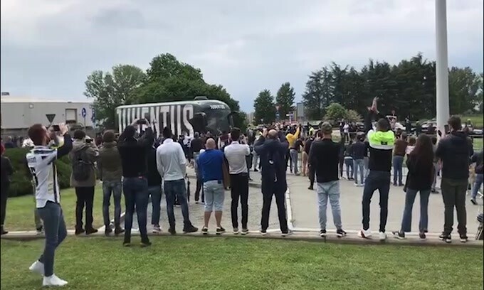 Juventus-Inter: l’arrivo del pullman bianconero