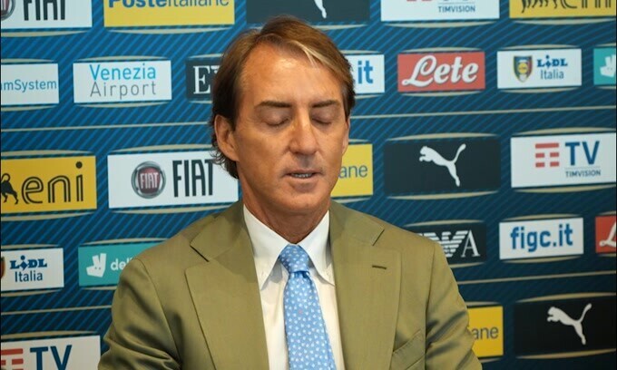 Mancini: "Non è facile vincere, ma lavoriamo per quello"