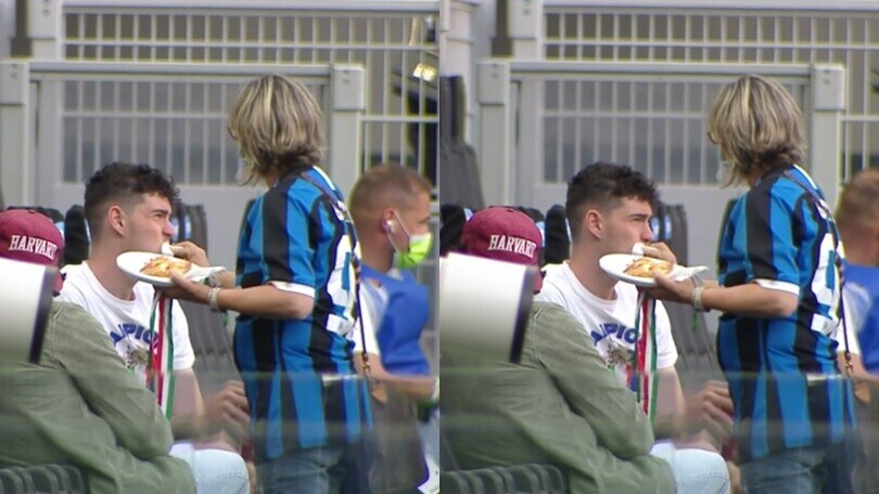 Bastoni, il siparietto con la mamma: mangia la pizza, lei lo pulisce