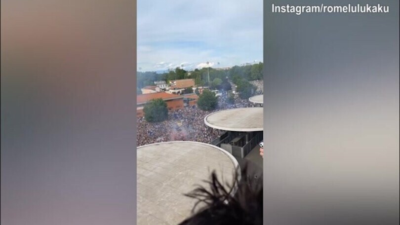 Lukaku-Young show dalla torretta di San Siro