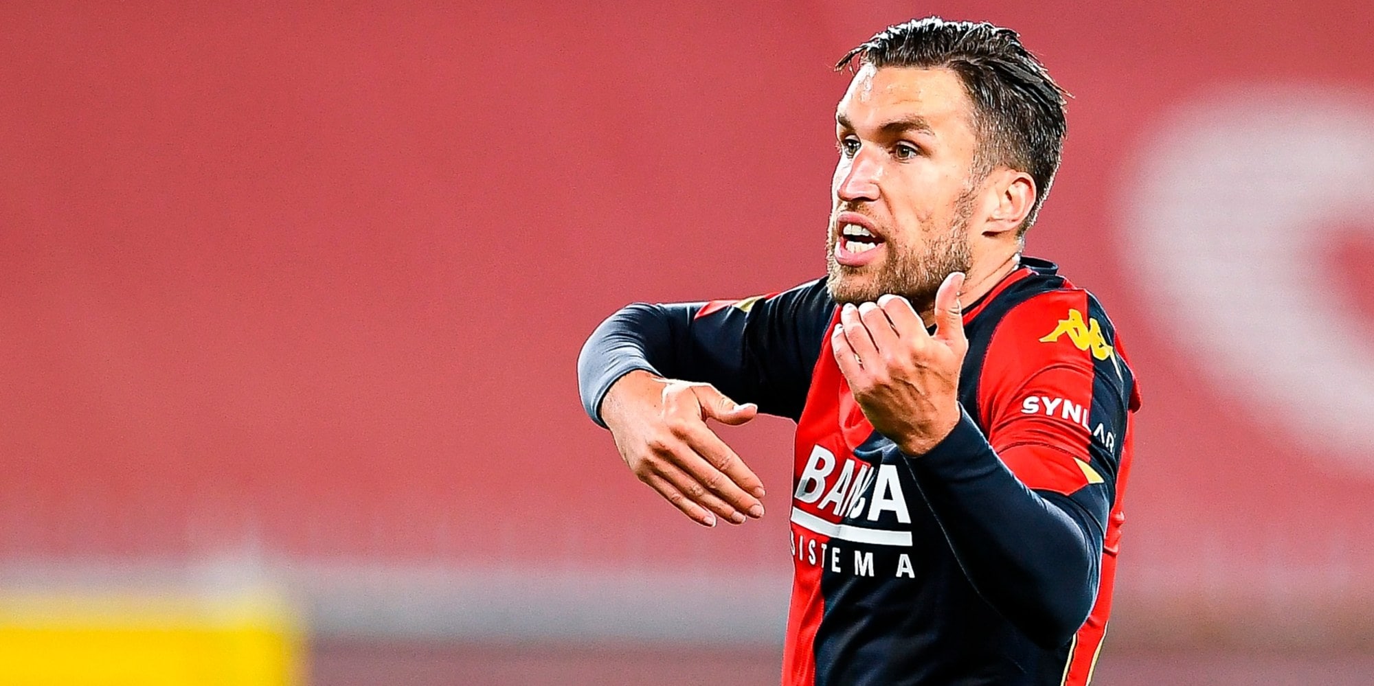 Genoa, Strootoman se ne va. I tifosi omaggiano Ballardini