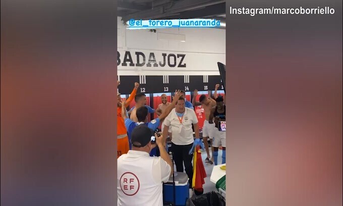 L'Ibiza di Borriello è promosso, super festa nello spogliatoio