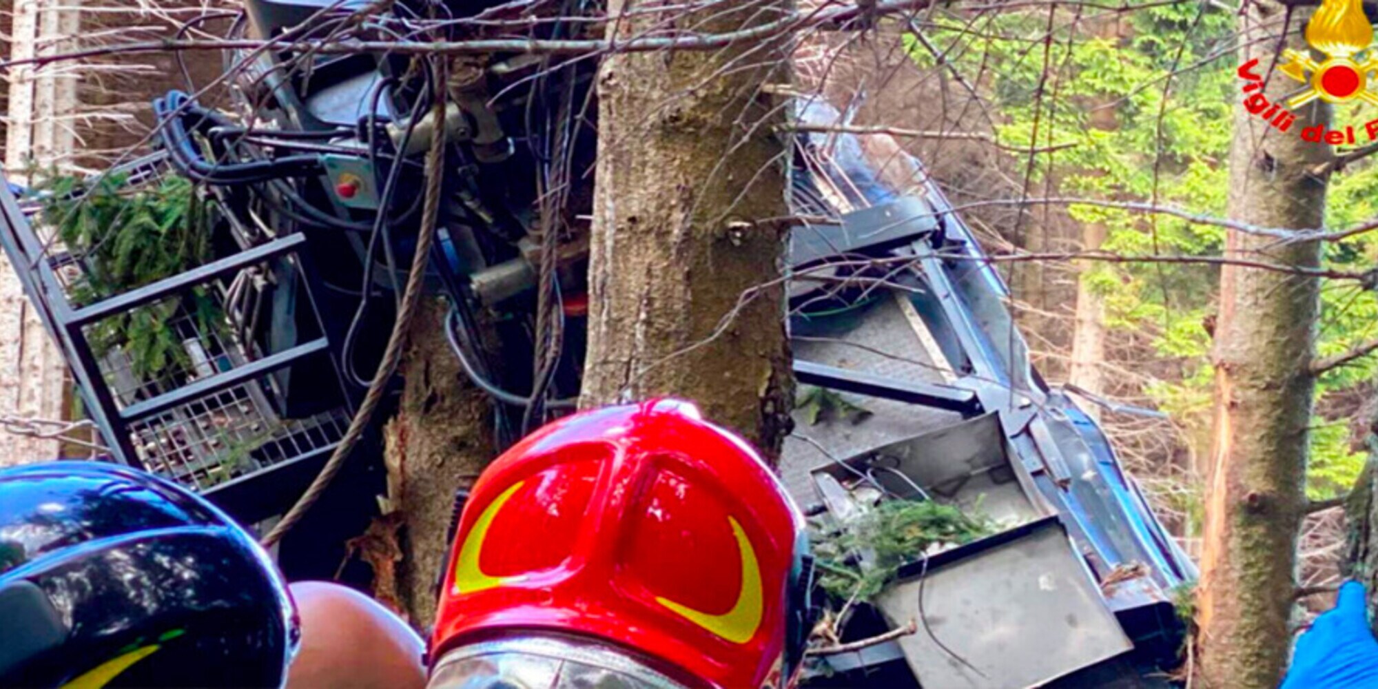 Funivia Mottarone, sequestrati i video. Morto operatore tv per malore