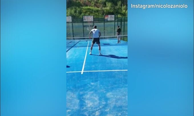 Roma, Zaniolo gioca a Padel