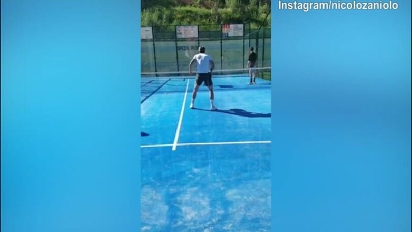 Roma, Zaniolo gioca a Padel