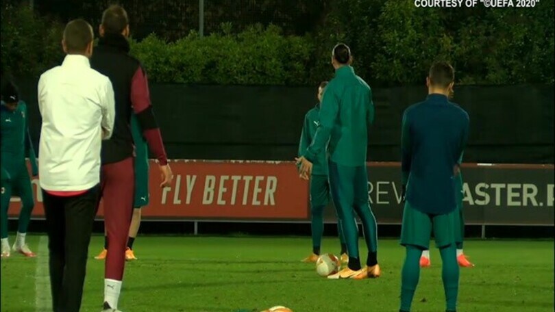 Ibra riceve il Tapiro d'oro e "aspetta" l'eventuale arrivo di Icardi