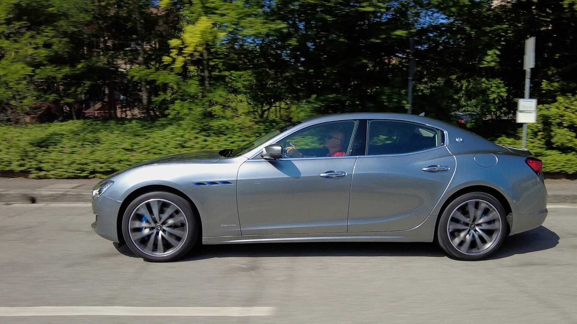 Maserati Ghibli Hybrid Gran Lusso, la prova su strada