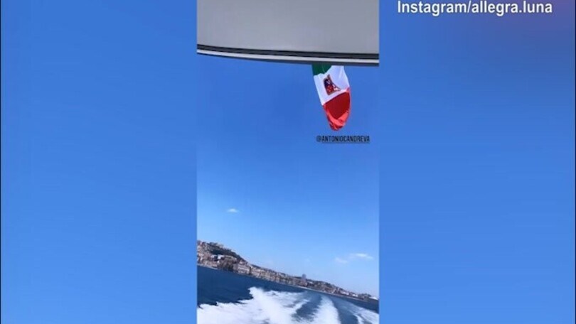 Candreva e compagna, relax nel Golfo di Napoli